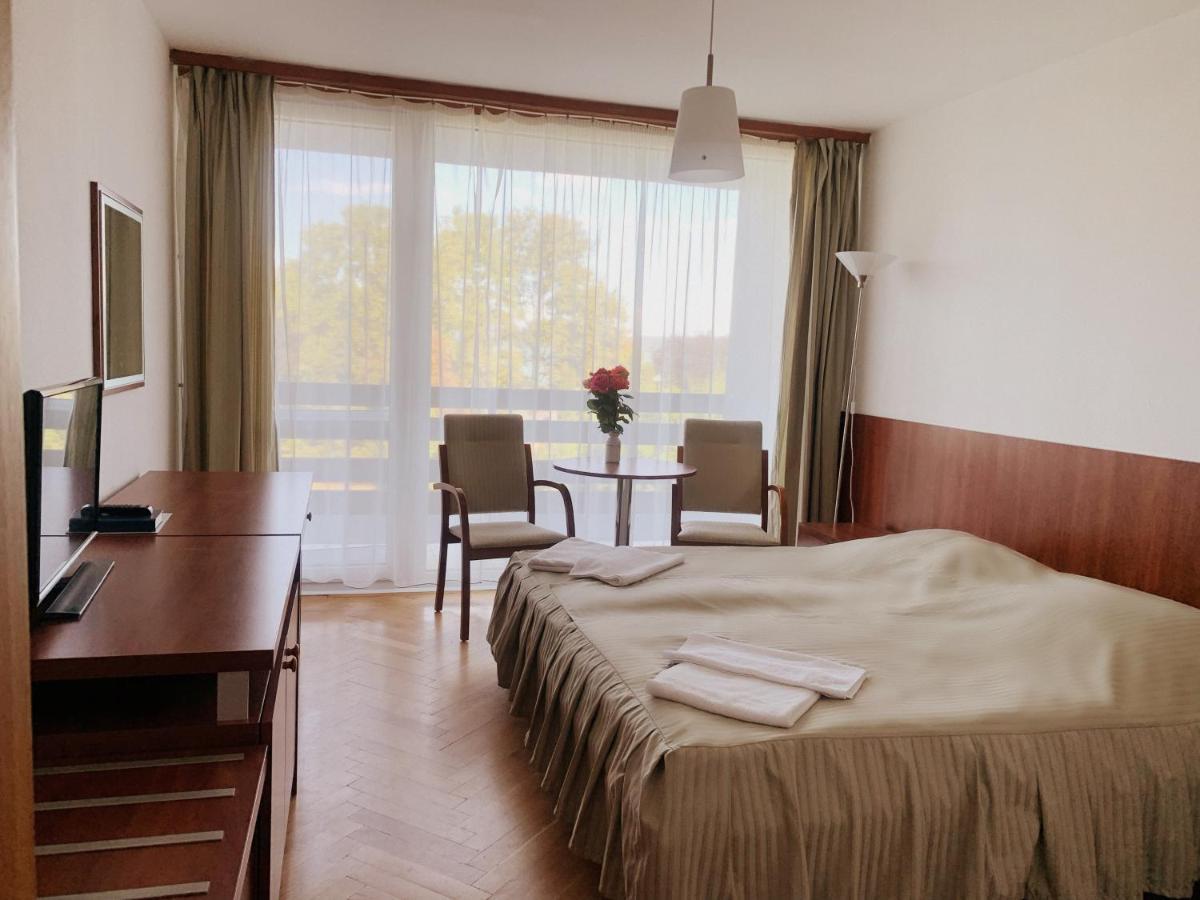 Riviera Park Hotel Balatonfoldvar Bagian luar foto